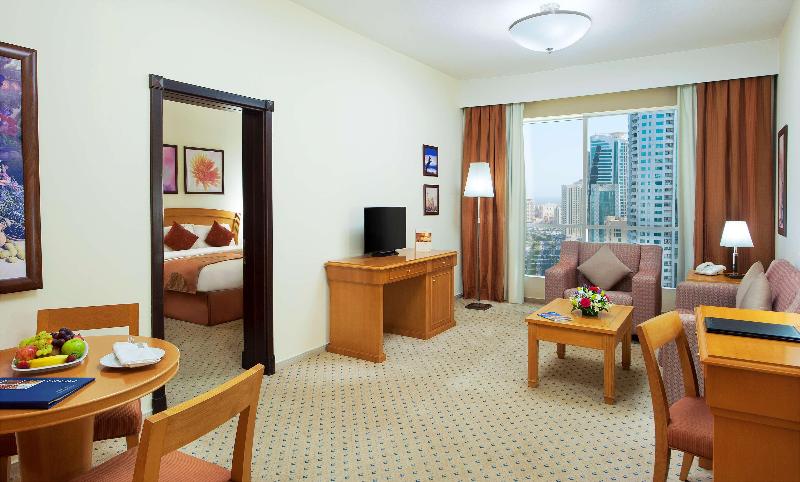 Golden Tulip Sharjah - Oda