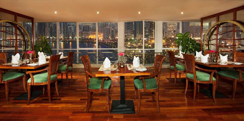 Golden Tulip Sharjah - Restoran