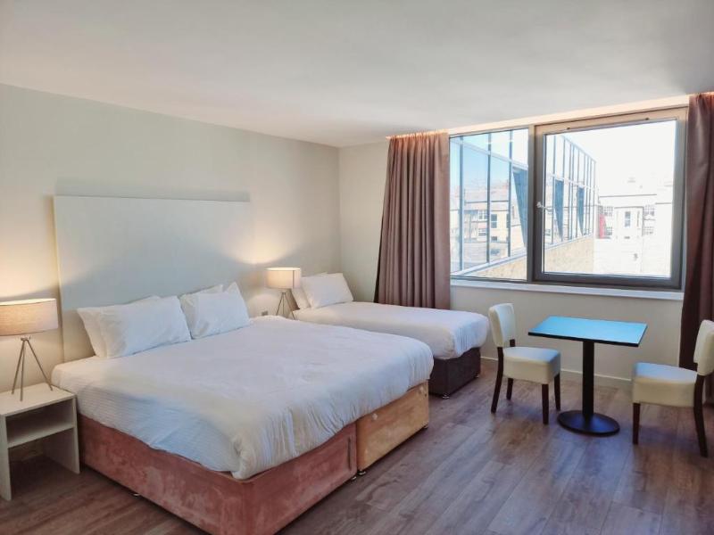 Axiom Park Hotel - Oda