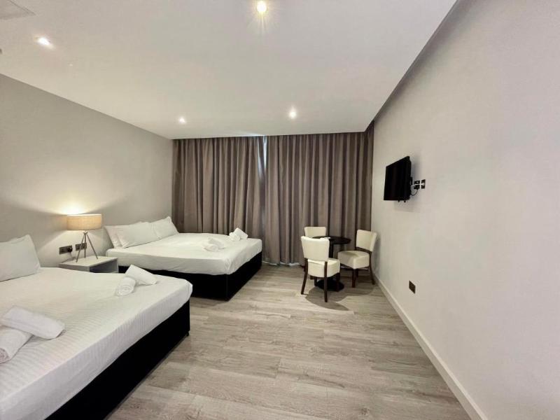 Axiom Park Hotel - Oda