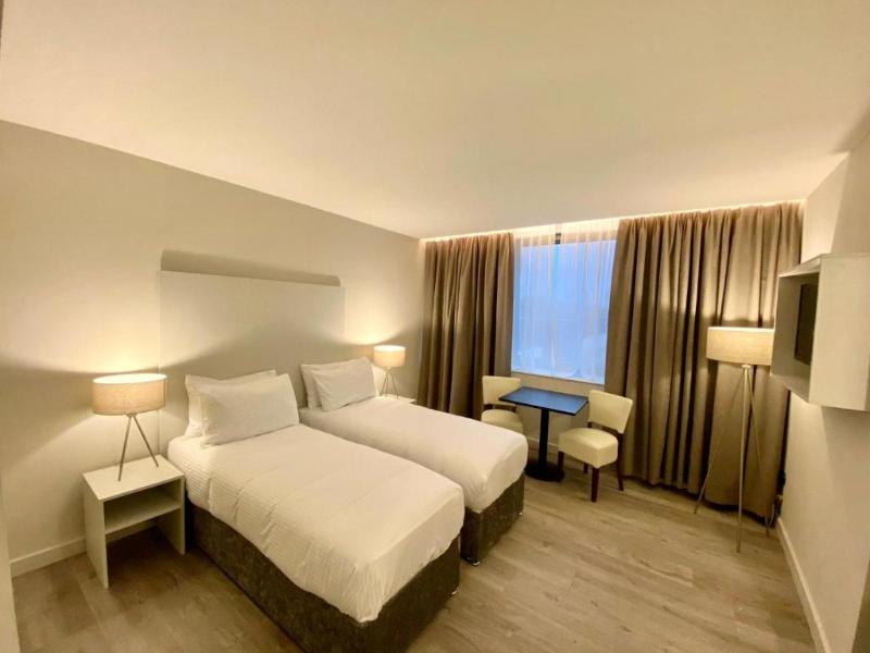 Axiom Park Hotel - Oda
