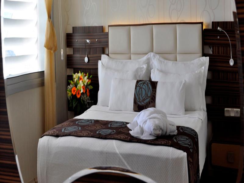 Orty Airport Hotel - Oda