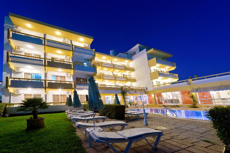 Trianta Hotel Apartmentos - Genel
