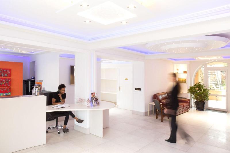 Le Continental Hotel - Lobi
