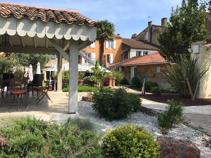 Le Continental Hotel - Genel
