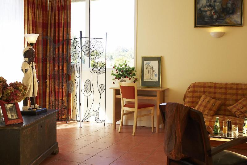 Le Continental Hotel - Oda