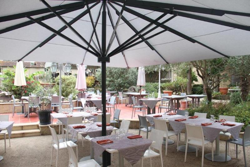 Le Continental Hotel - Restoran