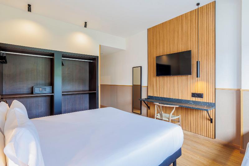 Acta Madfor Hotel - Oda