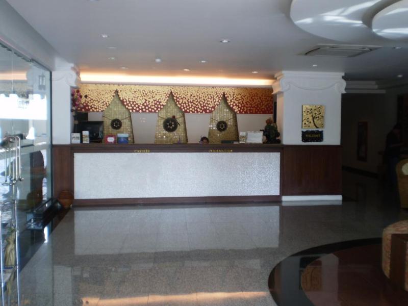 Wangburapa Grand Hotel - Lobi