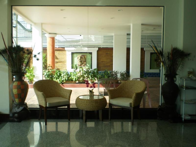 Wangburapa Grand Hotel - Lobi