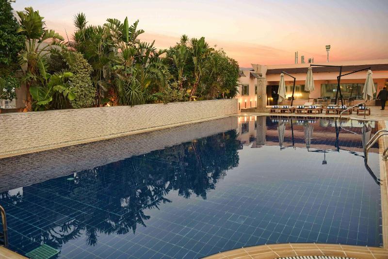 Radisson Blu Cairo Heliopolis - Havuz