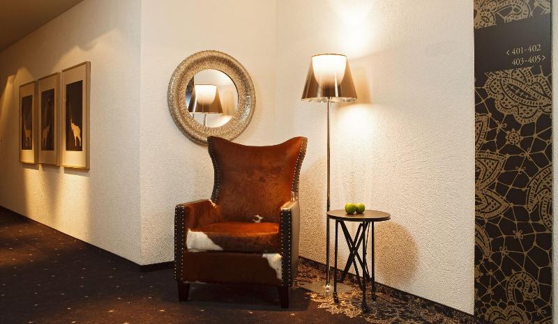 Hotel Piz Buin Klosters - Lobi