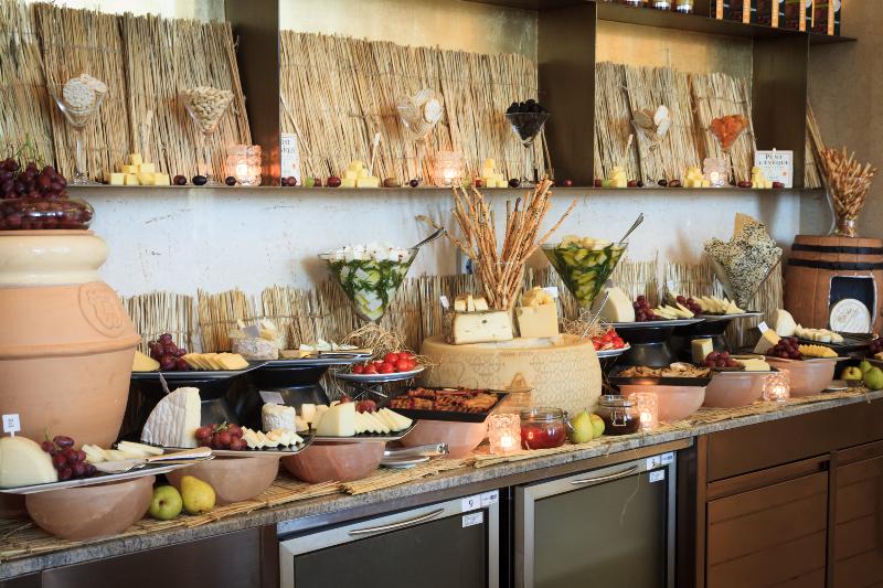 The Mangroves Abu Dhabi, LXR Hotels & Resorts - Restoran