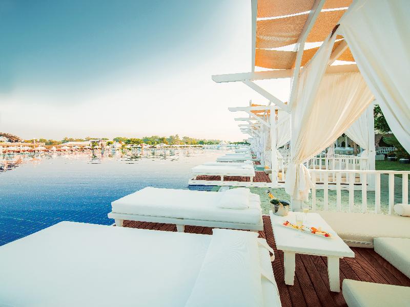 Titanic Deluxe Golf Belek - Havuz