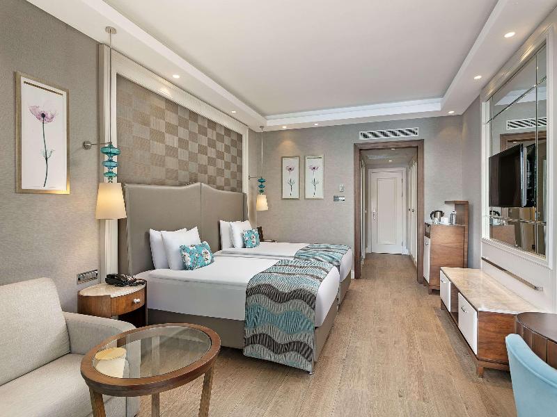Titanic Deluxe Golf Belek - Havuz
