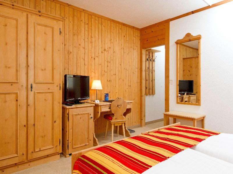 Edelweiss Swiss Quality Hotel - Oda