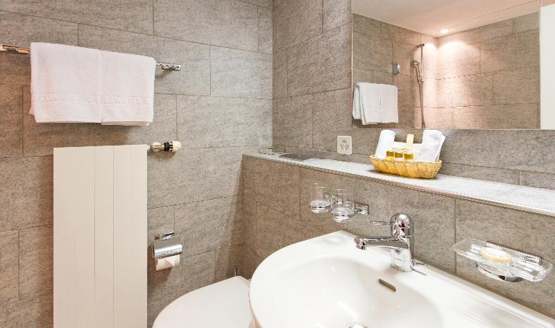 Edelweiss Swiss Quality Hotel - Oda