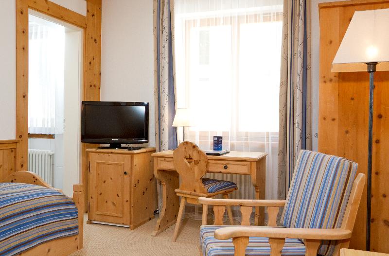 Edelweiss Swiss Quality Hotel - Oda