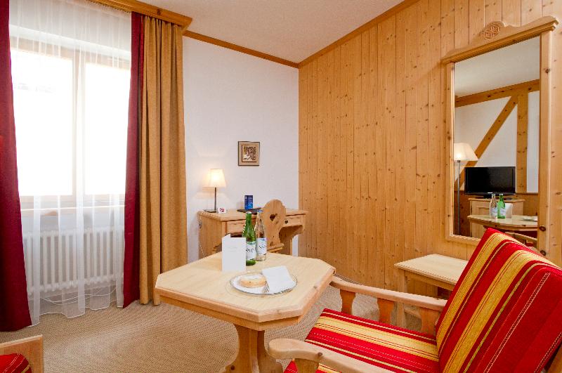 Edelweiss Swiss Quality Hotel - Oda