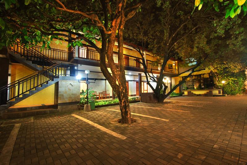 Yulia Beach Inn Kuta - Genel