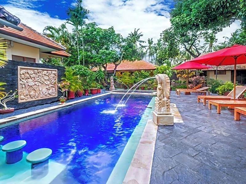 Yulia Beach Inn Kuta - Genel