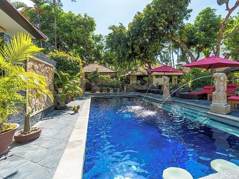 Yulia Beach Inn Kuta - Genel