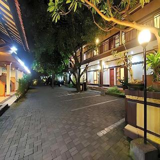 Yulia Beach Inn Kuta fotoÄŸrafÄ±