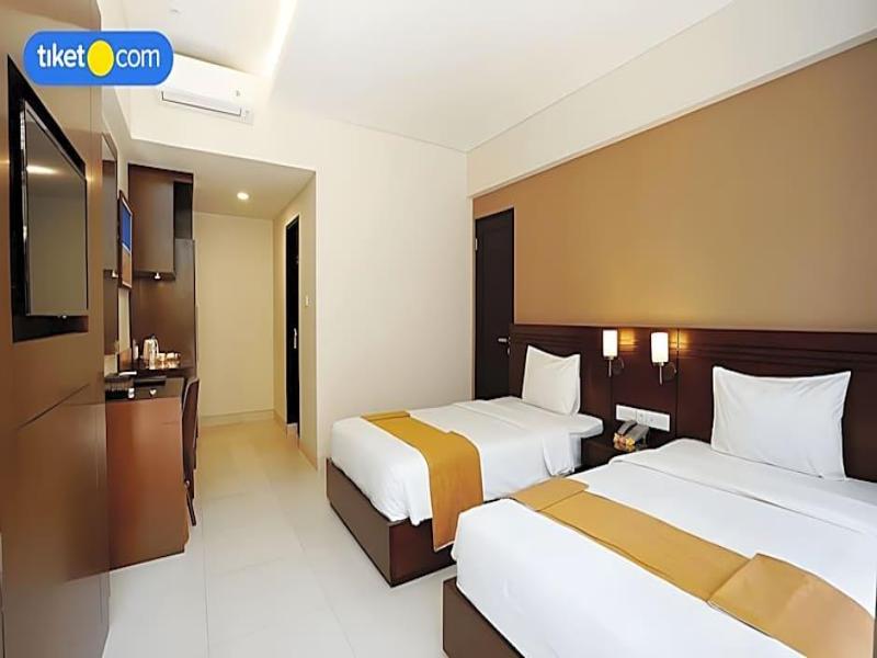 Yulia Beach Inn Kuta - Genel