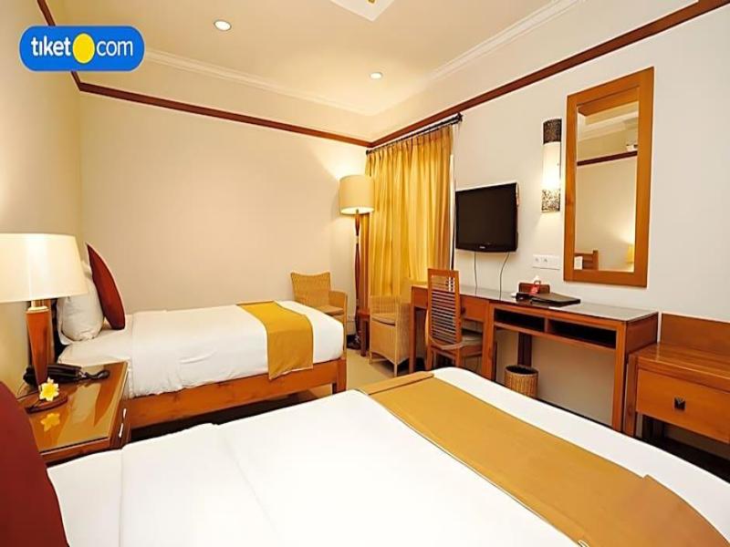 Yulia Beach Inn Kuta - Genel