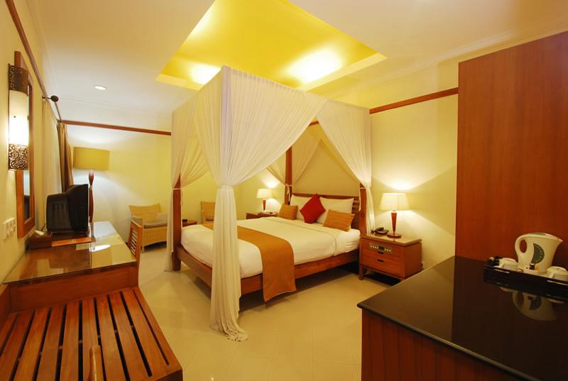 Yulia Beach Inn Kuta - Oda