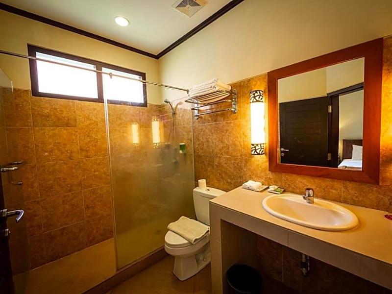Yulia Beach Inn Kuta - Oda