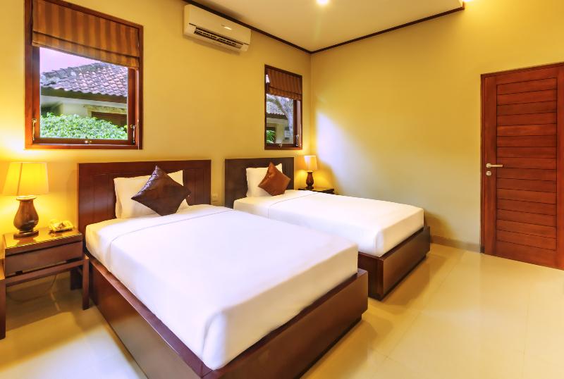 Yulia Beach Inn Kuta - Oda
