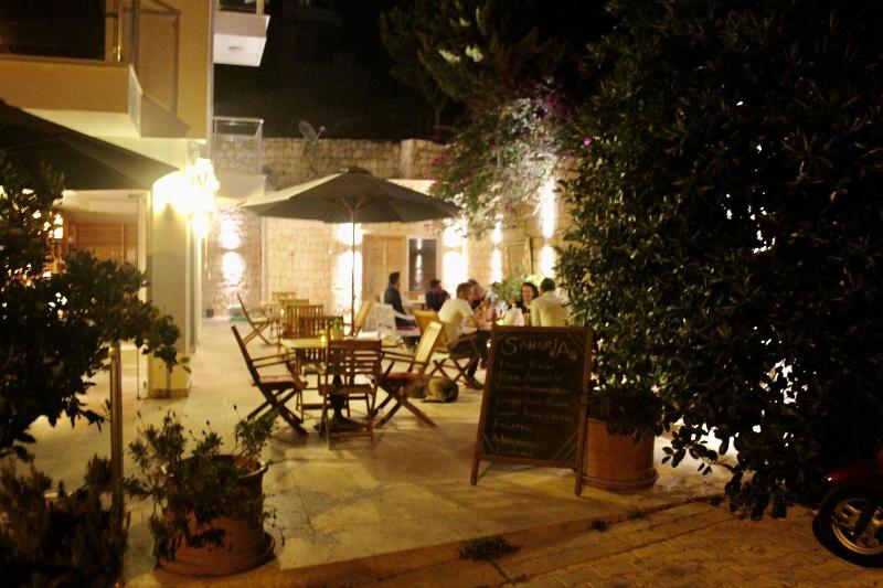 Saylam Suites - Bar