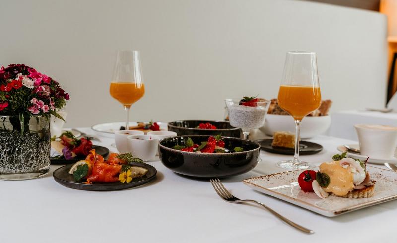 Vier Jahreszeiten Starnberg Hotel - Restoran