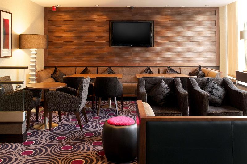Doubletree by Hilton London Victoria - Bar