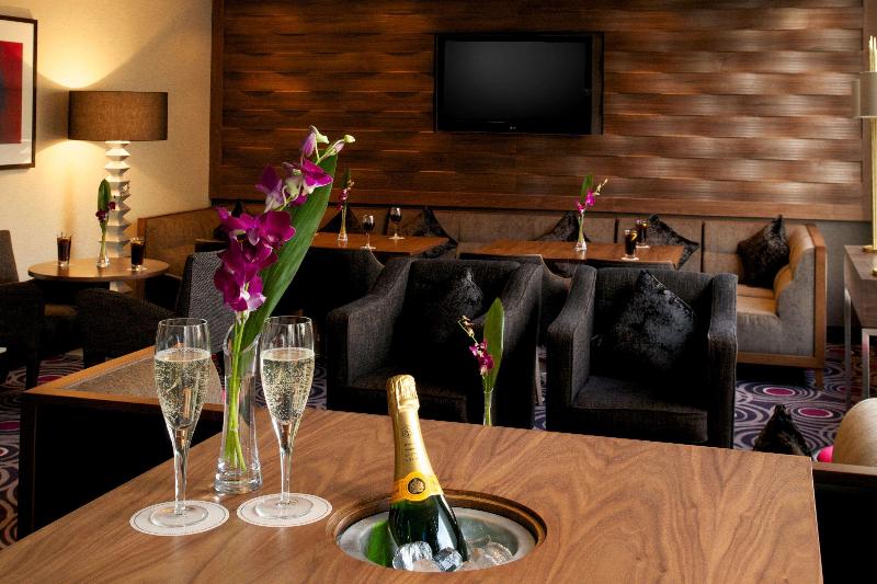 Doubletree by Hilton London Victoria - Bar