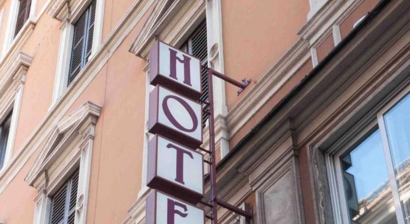 Rimini Hotel - Genel