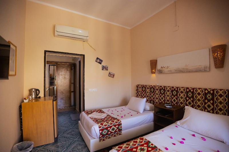 Bedouin Moon Hotel - Oda