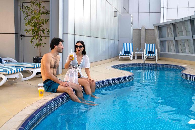 Citadines Metro Central Dubai - Havuz