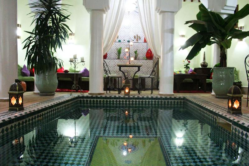 Riad Alida - Genel