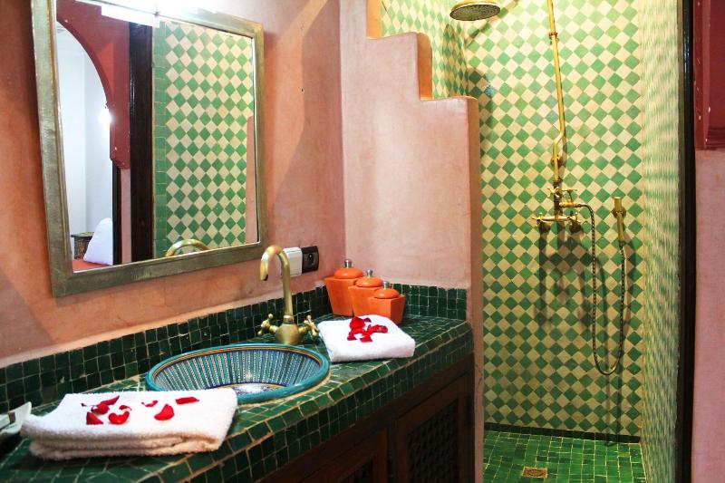 Riad Alida - Oda