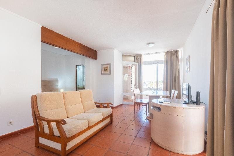 Marina Plaza Apartamentos by Garvetur - Oda