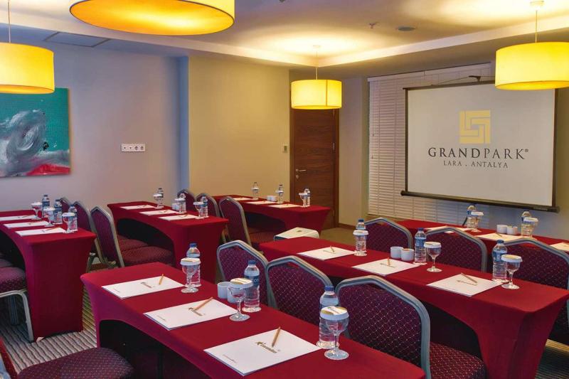 Corendon Grand Park Lara - Toplantı