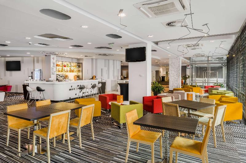 Park Inn by Radisson Budapest - Bar