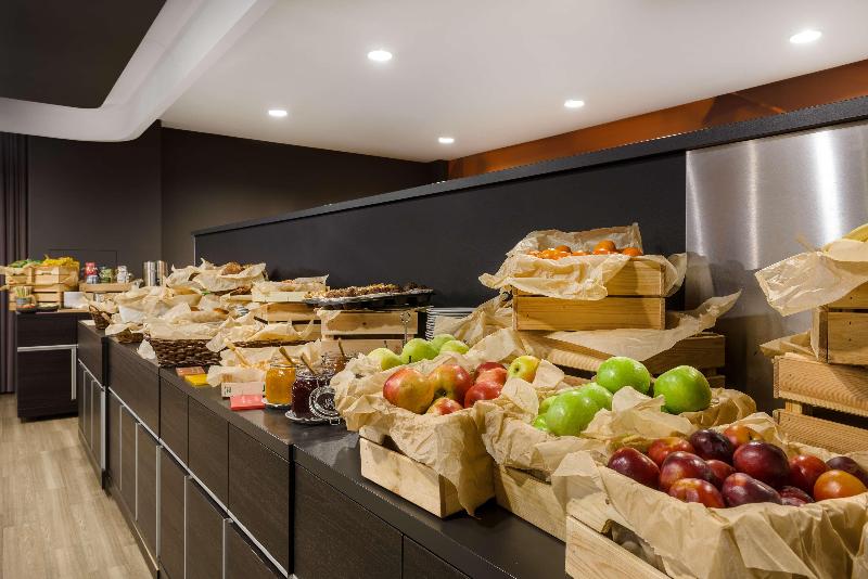 Park Inn by Radisson Budapest - Restoran