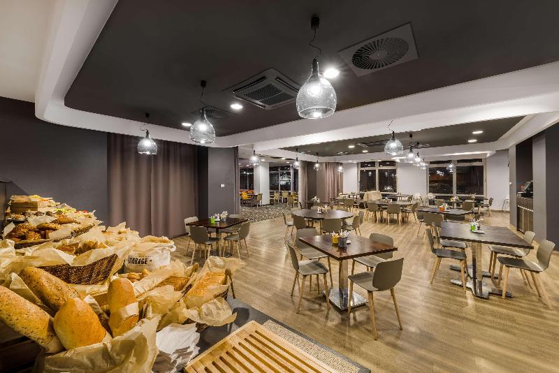 Park Inn by Radisson Budapest - Restoran