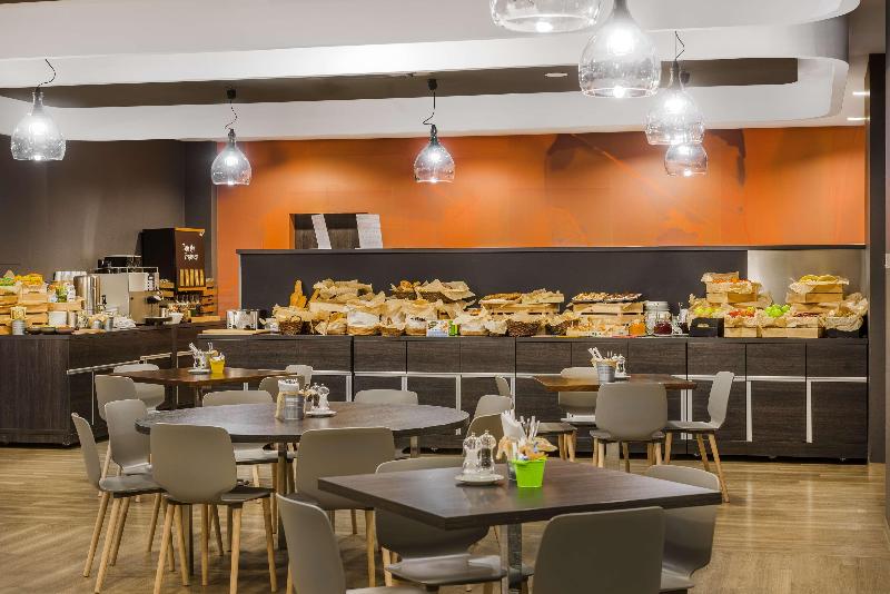 Park Inn by Radisson Budapest - Restoran