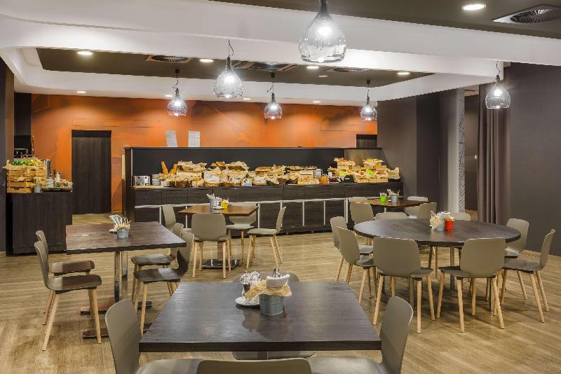 Park Inn by Radisson Budapest - Restoran