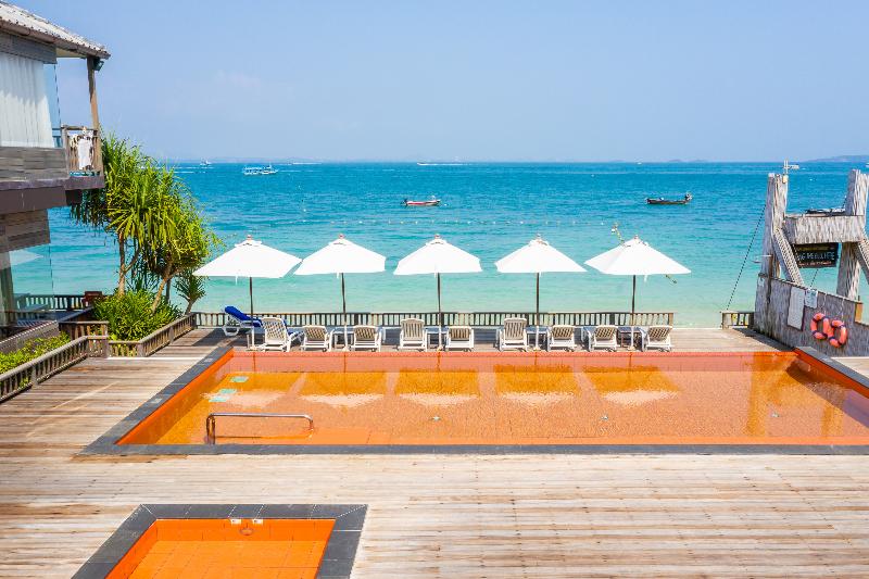 Baan Ploy Sea Ko Samet - Havuz