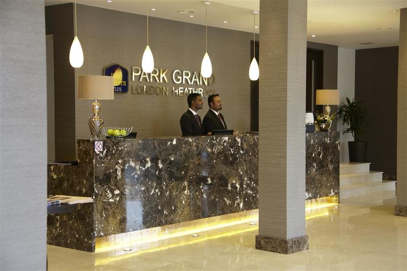 Park Grand Heathrow - Lobi